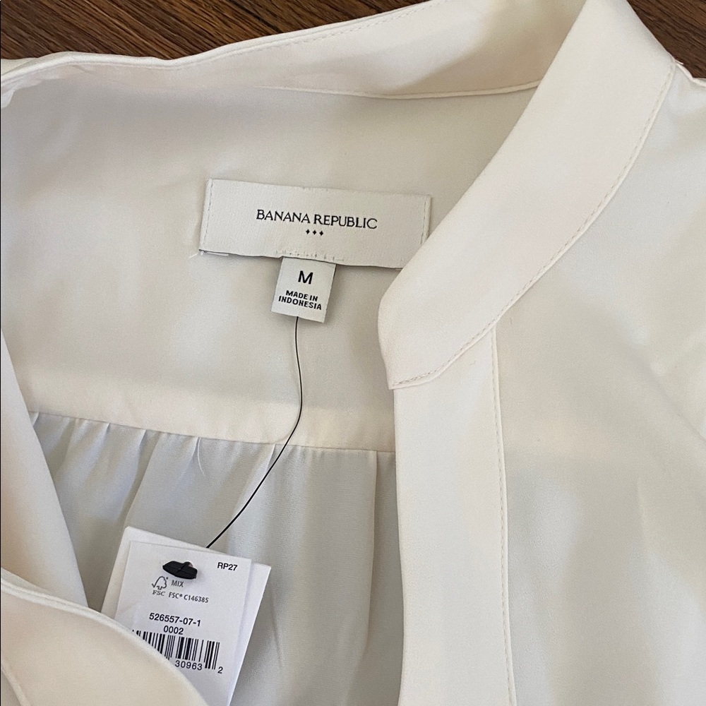 Medium Banana Republic White Long Sleeve Blouse - Picture 2 of 6